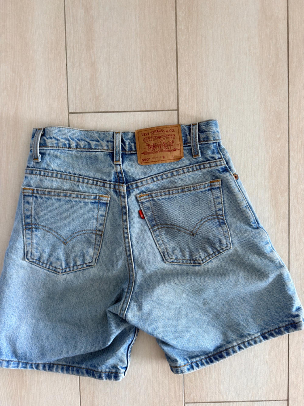 Vintage Levi’s 1990 550 shorts Light blue with wiskering